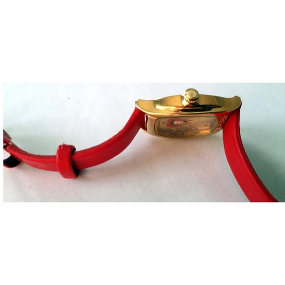 Betty Boop Red Strap Gold Tone Watch in Heart Tin - Picture 6 of 9